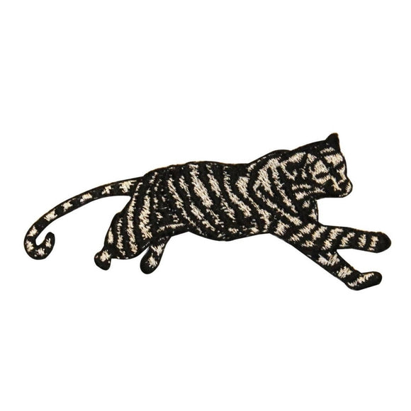 ID 0647 Snow Leopard Running Patch Artic Cat Hunt Embroidered Iron On Applique