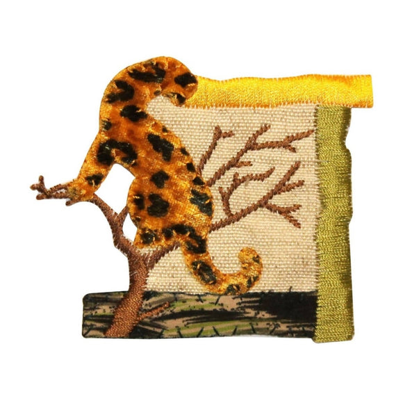 ID 0586 Cheetah Climbing Tree Patch Leopard Hunt Embroidered Iron On Applique