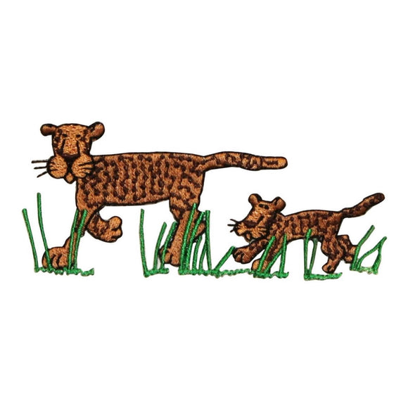 ID 0671 Cartoon Cheetah Mother and Cub Patch Wild Embroidered Iron On Applique