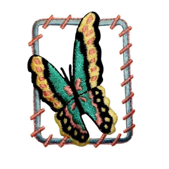 ID 2011 Butterfly Badge Patch Garden Bug Insect Embroidered Iron On Applique