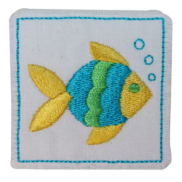 ID 1713B Fish Badge Patch Ocean Sea Life Craft Embroidered Iron On Applique