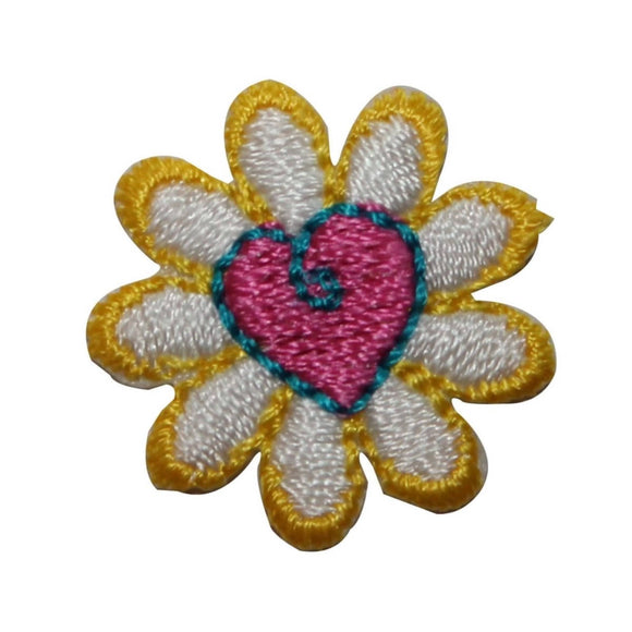 ID 6096 Heart Flower Patch Love Daisy Garden Symbol Embroidered Iron On Applique