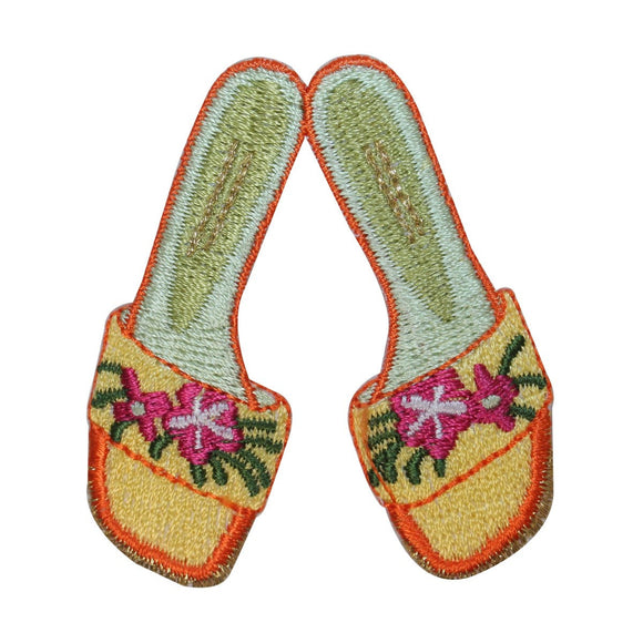 ID 8528 Pair of Beach Sandals Patch Slip On Shoe Embroidered Iron On Applique