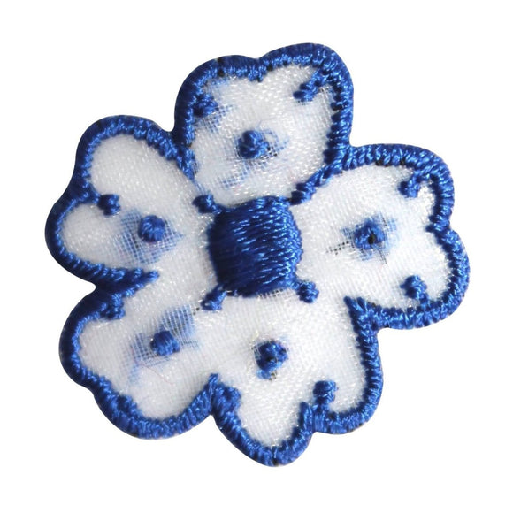 ID 8671 Blue Spotted Flower Patch Daisy Garden Bloom Embroidered IronOn Applique
